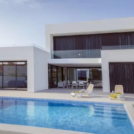 Your Perfect Getaway In 别墅 卡尔佩